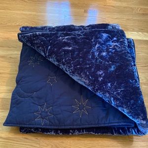 Twin Sized Pottery Barn Teen Harry Potter Velvet Deep Blue Quilt Set